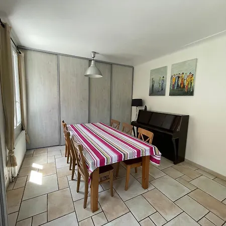 Grande Maison Dans Les Pyrenees בית נופש ארגלס-גזוסט