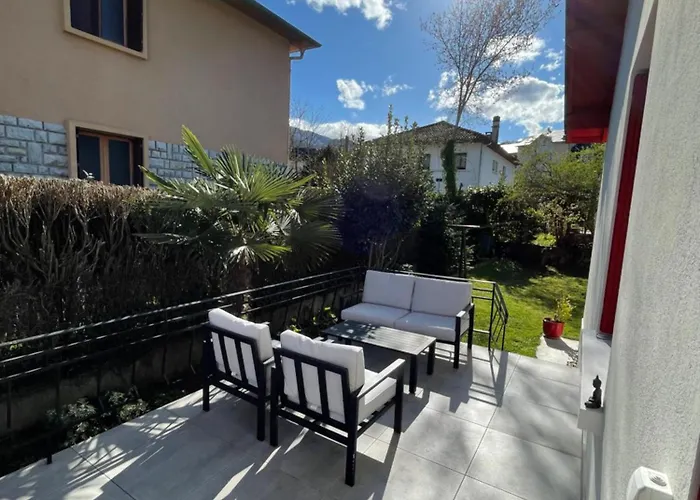 펜션 Grande Maison Dans Les Pyrenees 아르젤레가조스트