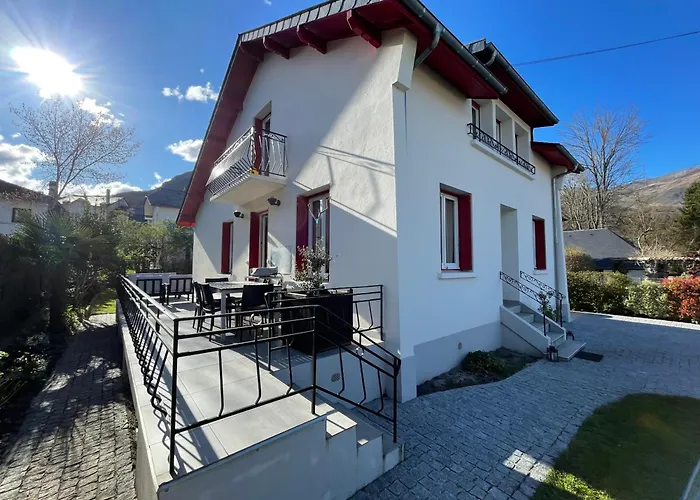 Grande Maison Dans Les Pyrenees 펜션 아르젤레가조스트